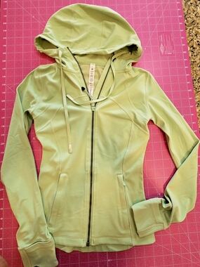lululemon athletica Light Green Full-Zip Hooded Jacket